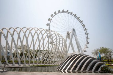 Shenzhen, Çin - 9 Nisan 2025: Shenzhen, Çin 'deki OCT Limanı içindeki güzel mimari yapı.