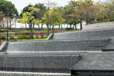 Shenzhen, Çin - 9 Nisan 2025: Shenzhen, Çin 'deki OCT Limanı içindeki güzel mimari yapı.