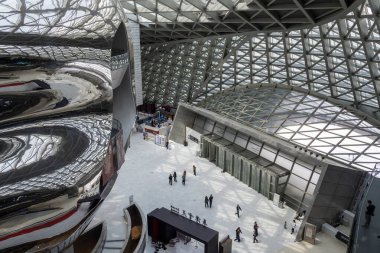 Shenzhen, Çin - 10 Nisan 2025: Shenzhen, Çin 'deki Çağdaş Sanat ve Planlama Müzesi (MOCAPE).