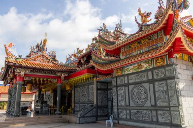 Kuala Pilah, Malezya - 10 Mayıs 2025: Malezya 'nın Kuala Pilah kentinde bulunan Si Thian Kong manzarası. Tanrı 'nın bu tapınakta taptığı ana ilah Dokuz İmparator Tanrısıdır.