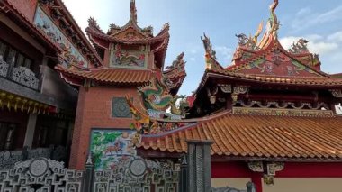 Kuala Pilah, Malezya - 10 Mayıs 2025: Malezya 'nın Kuala Pilah kentinde bulunan Si Thian Kong manzarası. Tanrı 'nın bu tapınakta taptığı ana ilah Dokuz İmparator Tanrısıdır.