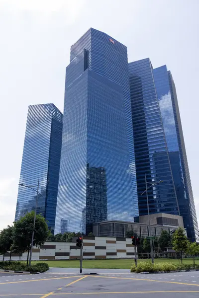 Singapur, 31 Mayıs 2025, Singapur Marina Körfezi Finans Merkezi. Marina Körfezi Finans Merkezi Singapur 'un kalbinde karışık kullanımlı bir gelişmedir.