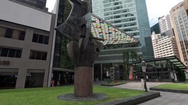 Singapur - 31 Mayıs 2025: Gündüz vakti Singapur şehir merkezinin görüntüsü. Şehir merkezi merkezi Singapur 'un tarihi ve şehir merkezidir ve Singapur' un ana ticaret alanıdır.