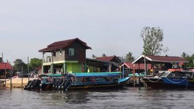 Merang, Malezya - 16 Haziran 2025: Terengganu, Malezya 'daki Merang iskelesinin görüntüsü. Merang Jetty, Malezya 'nın Terengganu eyaletinde yer alan küçük bir liman.