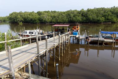 Merang, Malezya - 14 Haziran 2025: Merang 'dan Redang Adası, Malezya' ya tekne iskelesi. Teknenin yolculuk süresi yaklaşık 45 dakika ile 1 saat arası..