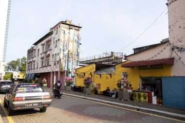 Kuantan, Malezya - 13 Haziran 2025: Malezya 'daki Kuantan kasabasının sokak manzarası. Kuantan, Malezya Yarımadası 'nın doğu kıyısında, Pahang eyaletinin başkentidir..