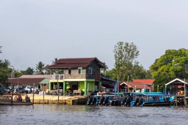 Merang, Malezya - 16 Haziran 2025: Terengganu, Malezya 'daki Merang iskelesinin görüntüsü. Merang Jetty, Malezya 'nın Terengganu eyaletinde yer alan küçük bir liman.