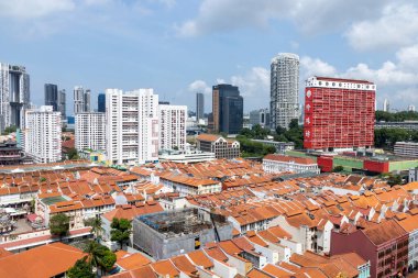 Singapur - 1 Ağustos 2025: Singapur 'un Çin Mahallesi Ariel Manzarası. Çin Mahallesi modaya uygun lokantalara, vızıldayan barlara ve eski moda cazibeye ev sahipliği yapar.