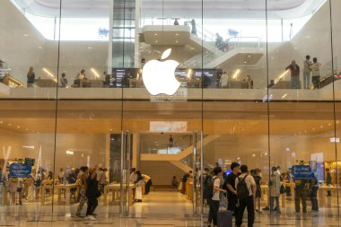 Kuala Lumpur, Malezya-15 Ağustos 2025: Elma mağazası Kuala Lumpur, Malezya 'daki The Exchange 106 alışveriş merkezinde yer alıyor.