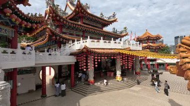 Kuala Lumpur, Malezya-15 Ağustos 2025: Thean Hou Tapınağı Kuala Lumpur, Malezya. Tapınak, Çin deniz tanrıçası Mazu 'ya adanmış altı katlı bir tapınaktır.