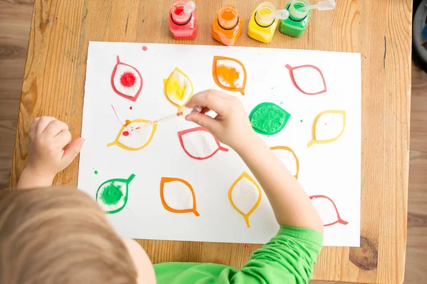 Otoño Niño Árbol Para Colorear Dejar Forma Almohadillas Algodón Arte Imagen De Stock