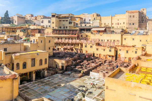 Cuero Muriendo Una Curtiduría Tradicional Ciudad Fez Marruecos Vista Vieja —  Fotos de Stock