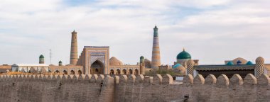 Eski Itchan Kala kasabasının panoramik manzarası, 50 'den fazla tarihi eseri - khiva, Özbekistan