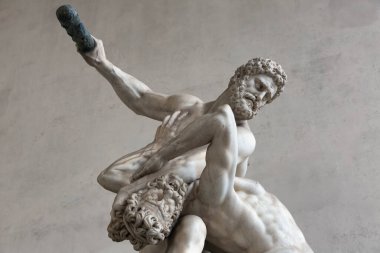 Herkül Centaur 'u yeniyor. Loggia dei Lanzi, Piazza della Signoria, Floransa, İtalya