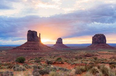 Sunset, Monument Valley Kabile Parkı, Colorado Platosu, Utah