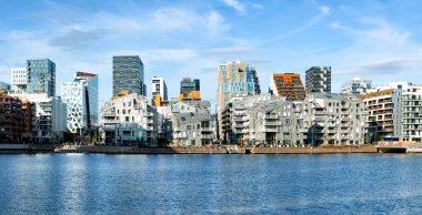 Norveç, Oslo 'daki modern binalar. Bunlar Bjorvika bölgesindeki yeni binalardan bazıları. Seyahat ve mimari kavramlar