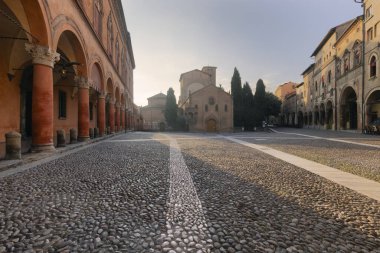 Bologna, İtalya - Santo Stefano Bazilikası, Kutsal Kudüs, Yedi Kilise olarak bilinir. Emilia-Romagna bölgesi.