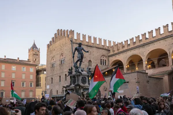 Bolonya, İtalya - 2 Ekim 2025: Pro Filistin Gösterisi