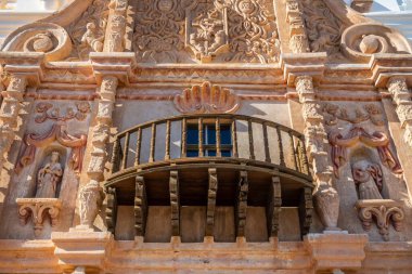 Tucson, AZ, ABD - 1 Nisan 2022 San Xavier del Bac Misyon Kilisesi