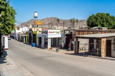 Los Algodones, Meksika, MX - 14 Nisan 2022 Tıbbi turizmiyle tanınan bir şehir