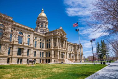 Wyoming, WY, ABD - 10 Mayıs 2022 Wyoming Eyalet Başkenti 'nin büyük dış koruma alanları