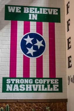 Nashville, TN, ABD - 6 Temmuz 2022: Country müziği, gelişen pop ve rock sahneleriyle bilinen bir yer