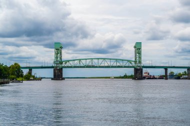 Wilmington Beach, NC, ABD - 17 Ağustos 2022 Mükemmel kargo hizmetleriyle tanınan bir liman şehri