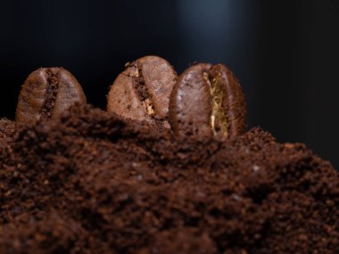 Freshly roasted coffee beans. Macro photos.