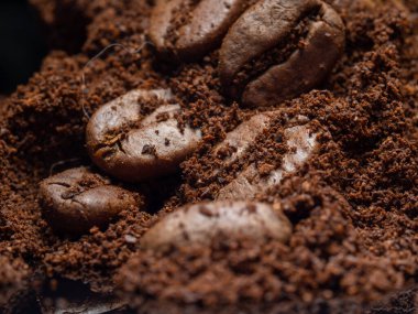 Freshly roasted coffee beans. Macro photos.