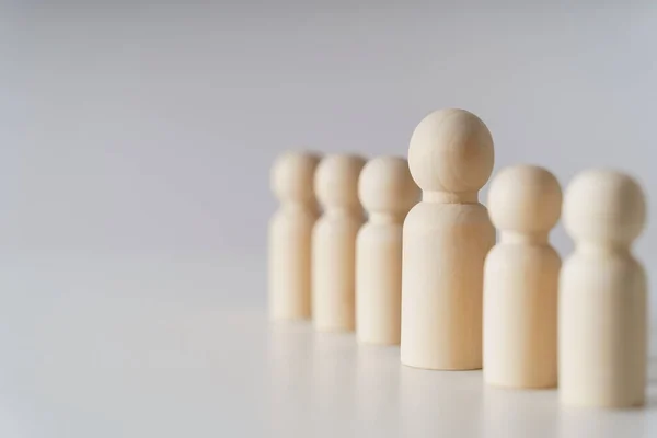 Wooden Figures White Background Teamwork Leadership Business Team Creative Thinking — Stock Photo, Image
