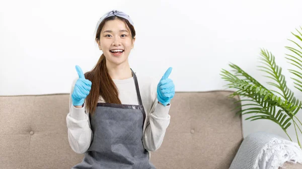 Beautiful Asian Housewife Wearing Apron Cleaning Gloves Prepares Clean Her — Stock Photo, Image