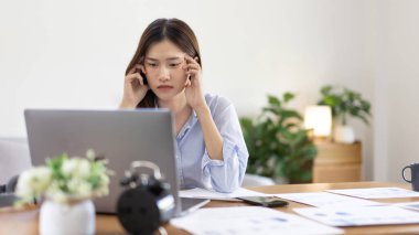 Young woman stressed or worried about doing a wrong job, Despair or disappointment, Sad feeling, Suffering, Desperate, Hopeless, Fail, disastrous, bankrupt, Scared, panicky, Failure of life.