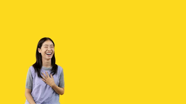 Asian Woman Laughing Happily Yellow Background Happiness Laughter Funny Copy — Stockfoto