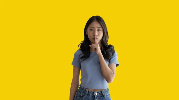 Asian Woman Doing Silent Gesture Finger Noiseless Symbol Noisy Mall — Stockfoto