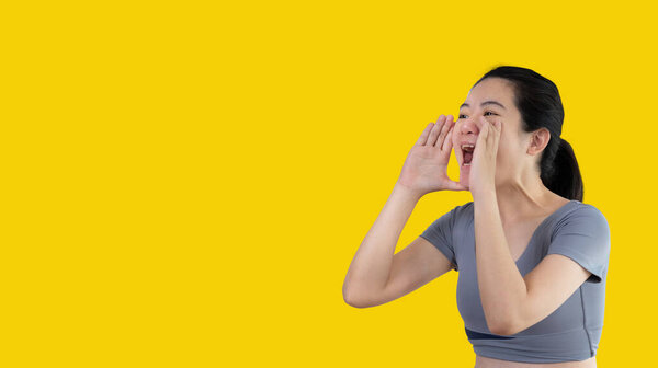Announce the good news, Asian woman shouting for attention or calling for attention, Hurry up and see, Hot promotion, First come first serve, Limited quantity, Do not miss, Advertisement area.