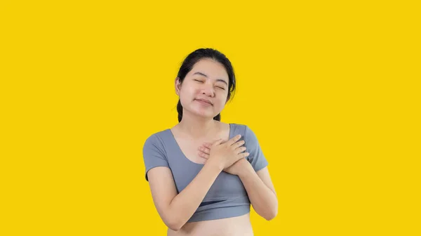 Asiatin Lächelt Glücklich Isoliert Auf Weißem Hintergrund Frau Liebt Und — Stockfoto