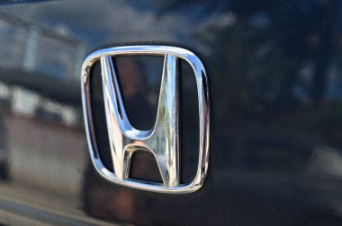 Honda araba logosu. Yaklaş.