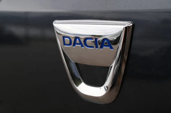 Dacia Logo Del Coche Cerca — Foto de Stock