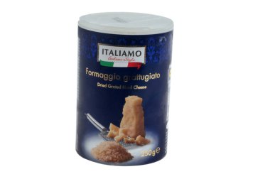 Italiamo markası beyaz arkaplanda parmesan rendelenmiş.