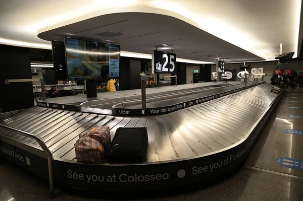 Róma Airport Poggyász Követelés Szállítószalag — Stock Fotó