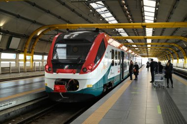 Roma Fiumicino Havaalanını Terminale bağlayan Leonardo Ekspres Treni