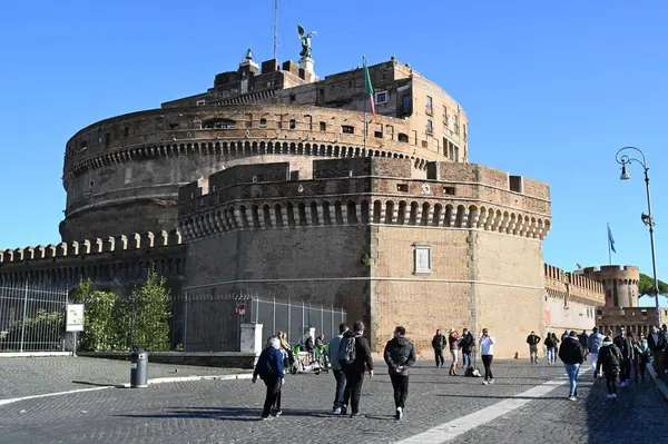 Castel Sant Angelo Rome Les Touristes — Photo