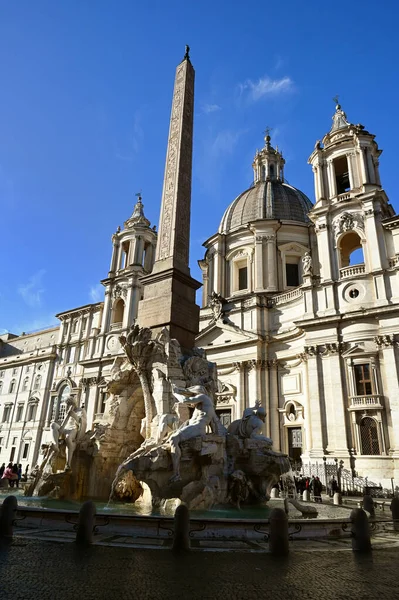 Fontän Fyra Floderna Och Kyrkan Sainte Agnes Agone Piazza Navona — Stockfoto