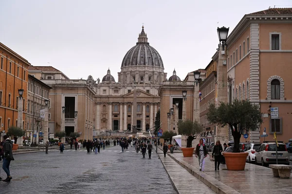 Peter Basilica Seen Rue Conciliation — Stock Photo, Image
