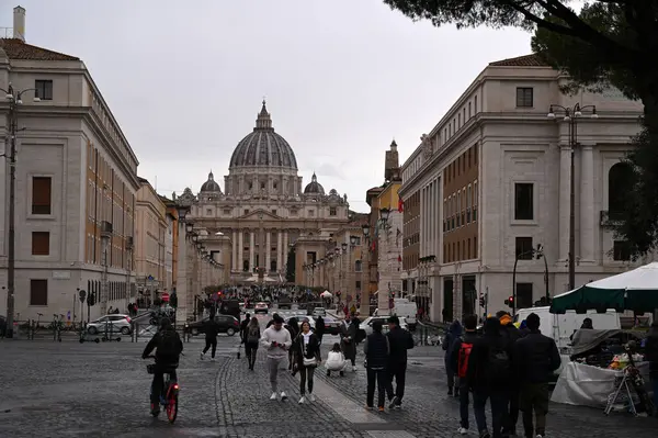 Peter Basilica Seen Piazza Pia — Stock Photo, Image