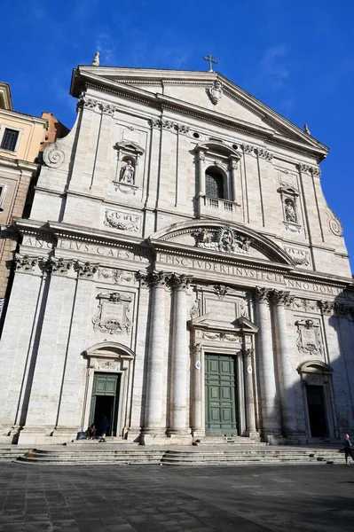 ローマのコルソ ヴィットリオ エマヌエーレのヴァリチェッラ教会のヌオーヴァ教会またはサンタ マリア — ストック写真