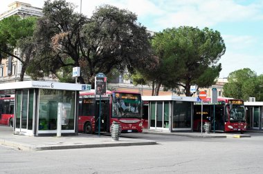 Roma Terminali Otobüs Durakları