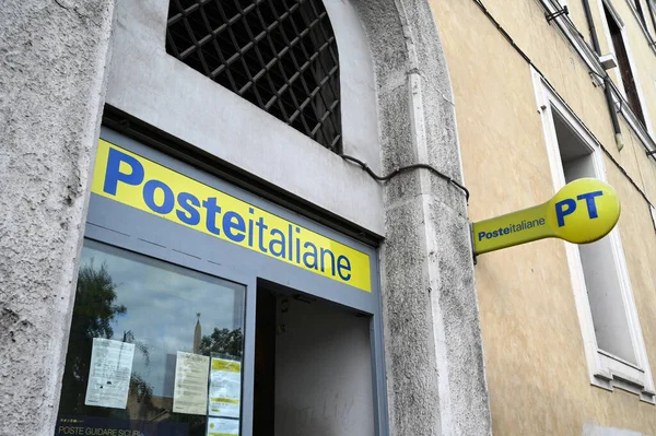 stock image Entrance and logo of an Italian post office in the city of Rome 