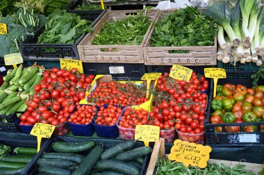 Roma 'nın Campo de' Fiori pazarındaki sebzeler