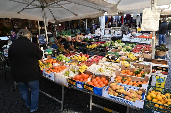 Obst Und Gemüse Den Ständen Des Marktes Campo Fiori Rom — Stockfoto